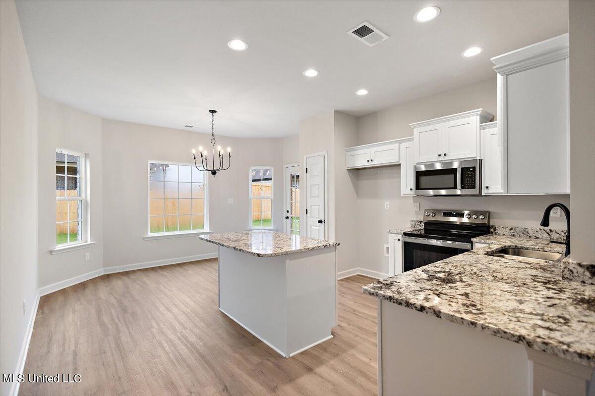 6510 Benjamin Cove Walls, MS 38680 - Photo 11 of 32 Kitchen