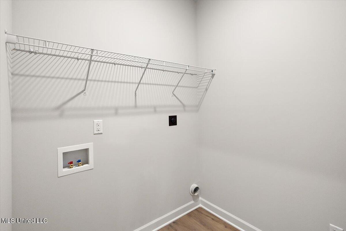 6510 Benjamin Cove Walls, MS 38680 - Photo 28 of 32 Laundry