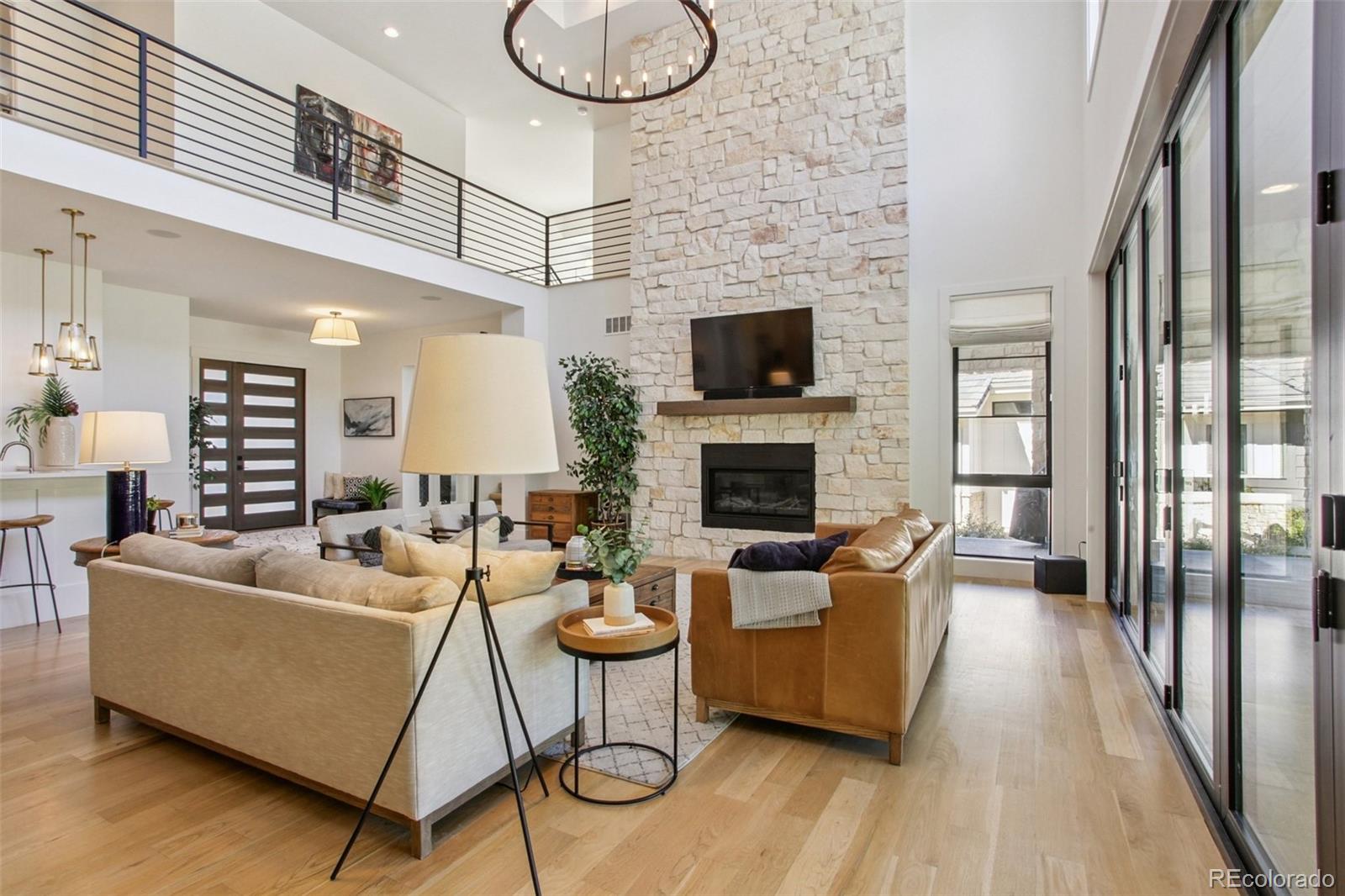 37 Flowerburst Way Highlands Ranch, CO 80126 - Photo 5 of 50