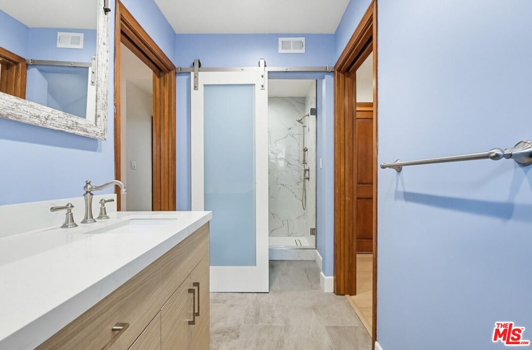 24970 Bob Batchelor Road Calabasas, CA 91302 - Photo 14 of 32