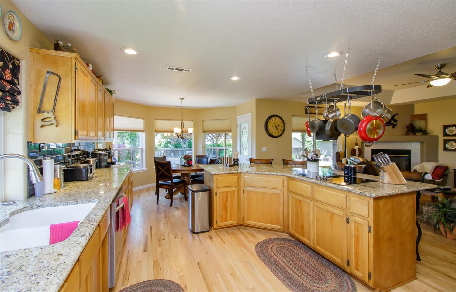952 Rimrock Circle Medford, OR 97504 - Photo 10 of 35 Additional Photo