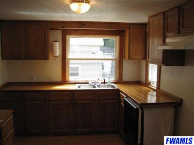 1413 Spring Street Fort Wayne, IN 46808 - Photo 4 of 25