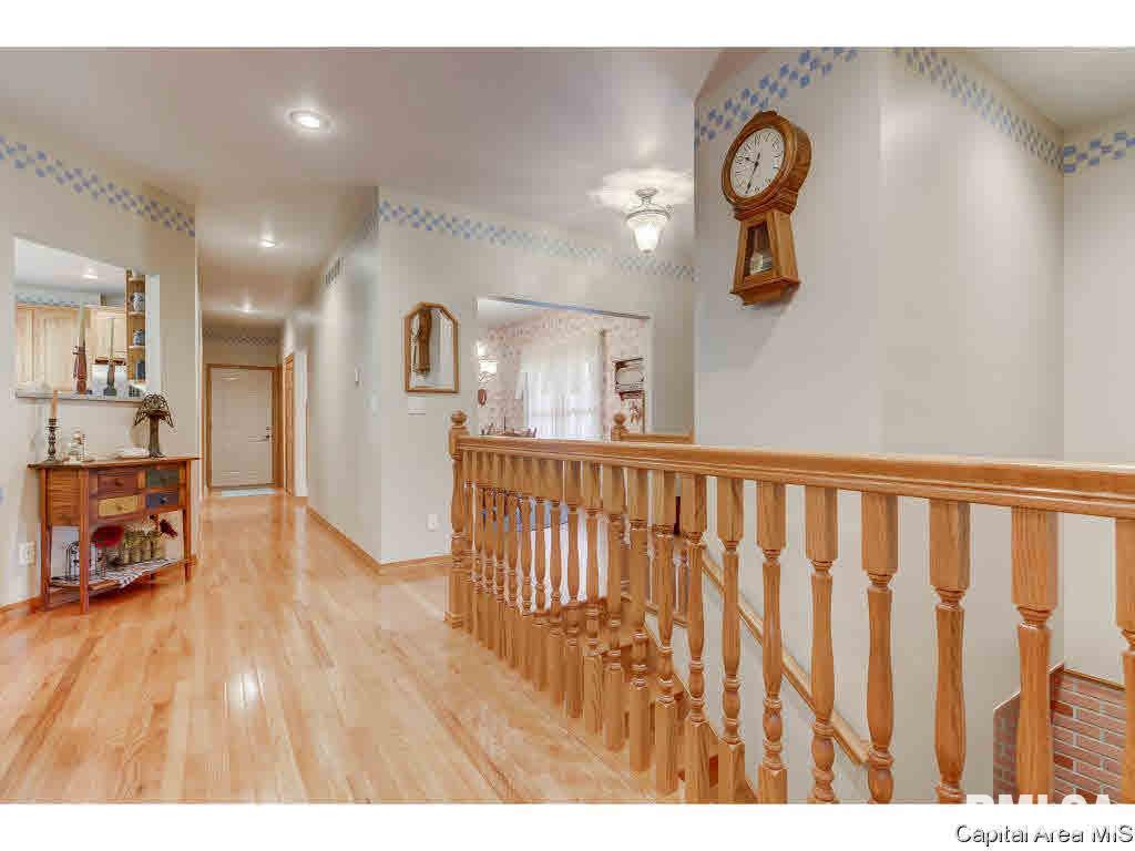 5 Woodland Trail Rochester, IL 62563 - Photo 3 of 36
