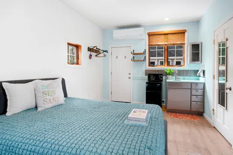 $1,595,000 | 26 Sea Glen Road, Oak Bluffs, MA 02557
