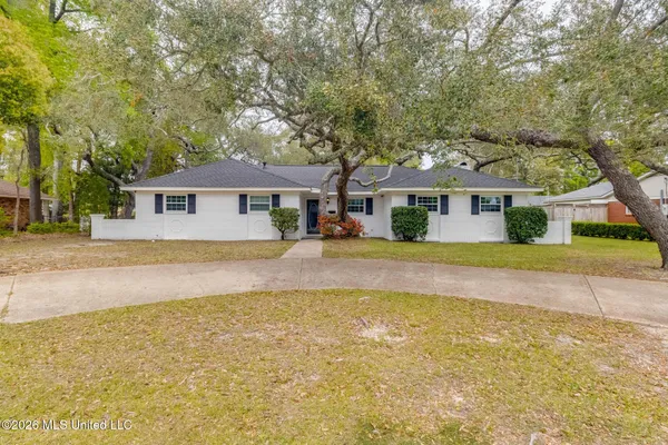 $269,000 | 2305 Middlecoff Drive, Gulfport, MS 39507