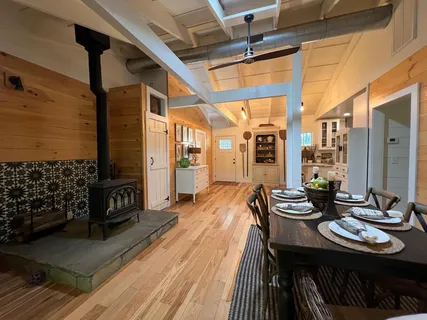 $436,111 | 210 East Overbend Trail, Blue Ridge, GA 30513