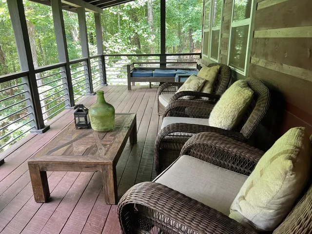 $436,111 | 210 East Overbend Trail, Blue Ridge, GA 30513