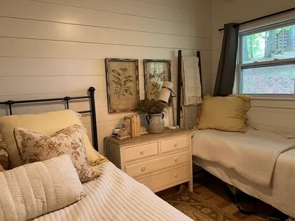 $436,111 | 210 East Overbend Trail, Blue Ridge, GA 30513