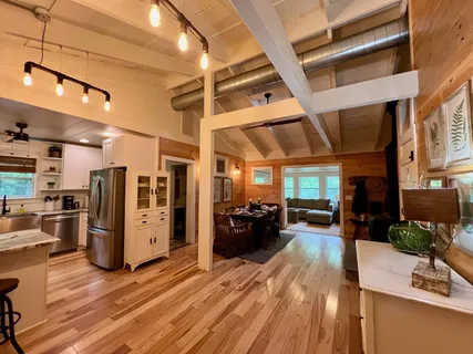 $436,111 | 210 East Overbend Trail, Blue Ridge, GA 30513