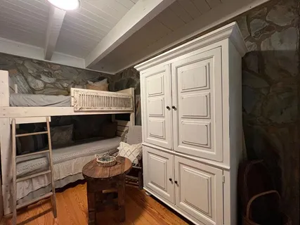 $436,111 | 210 East Overbend Trail, Blue Ridge, GA 30513