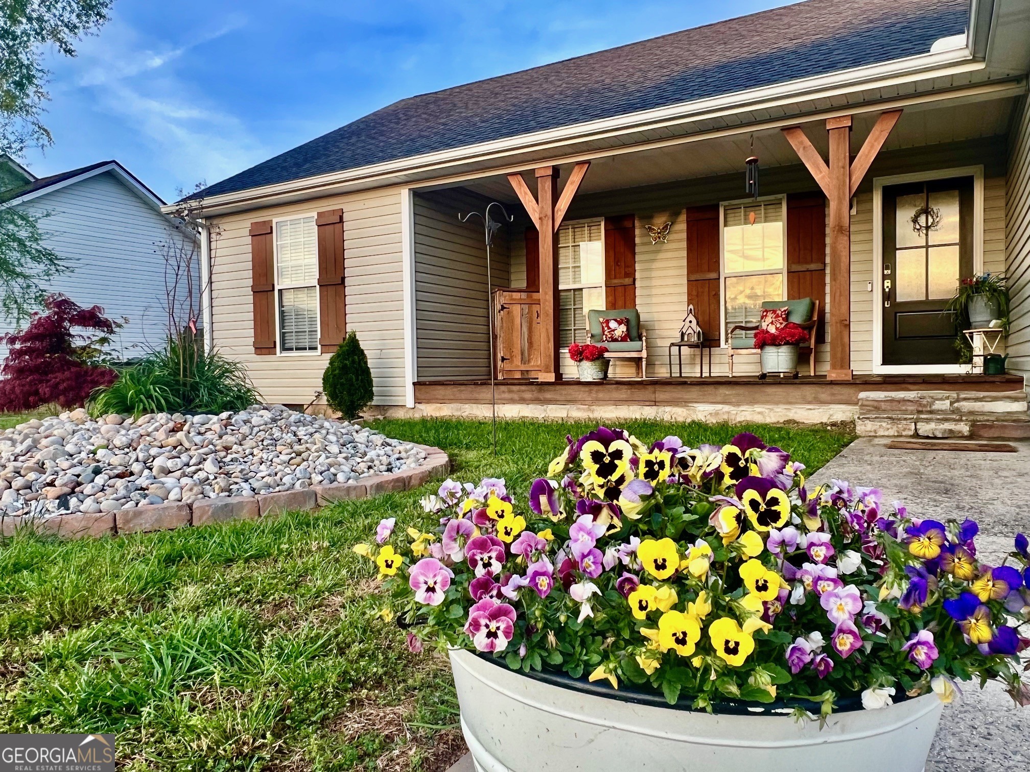 427 Chandler's Ridge Drive Chatsworth, GA 30705 - Photo 2 of 40 a front view of a house