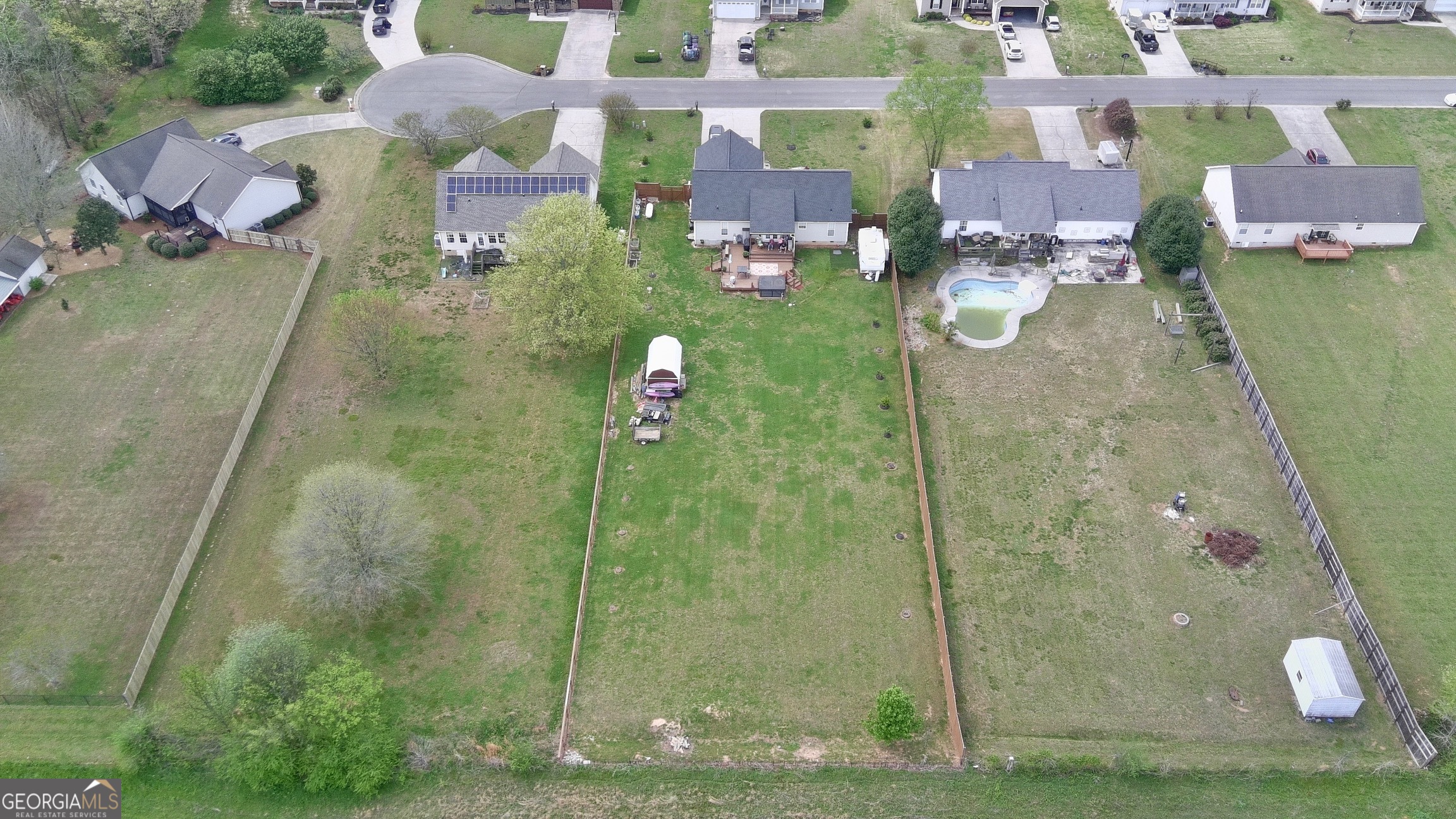 427 Chandler's Ridge Drive Chatsworth, GA 30705 - Photo 38 of 40 an aerial view of a residential houses