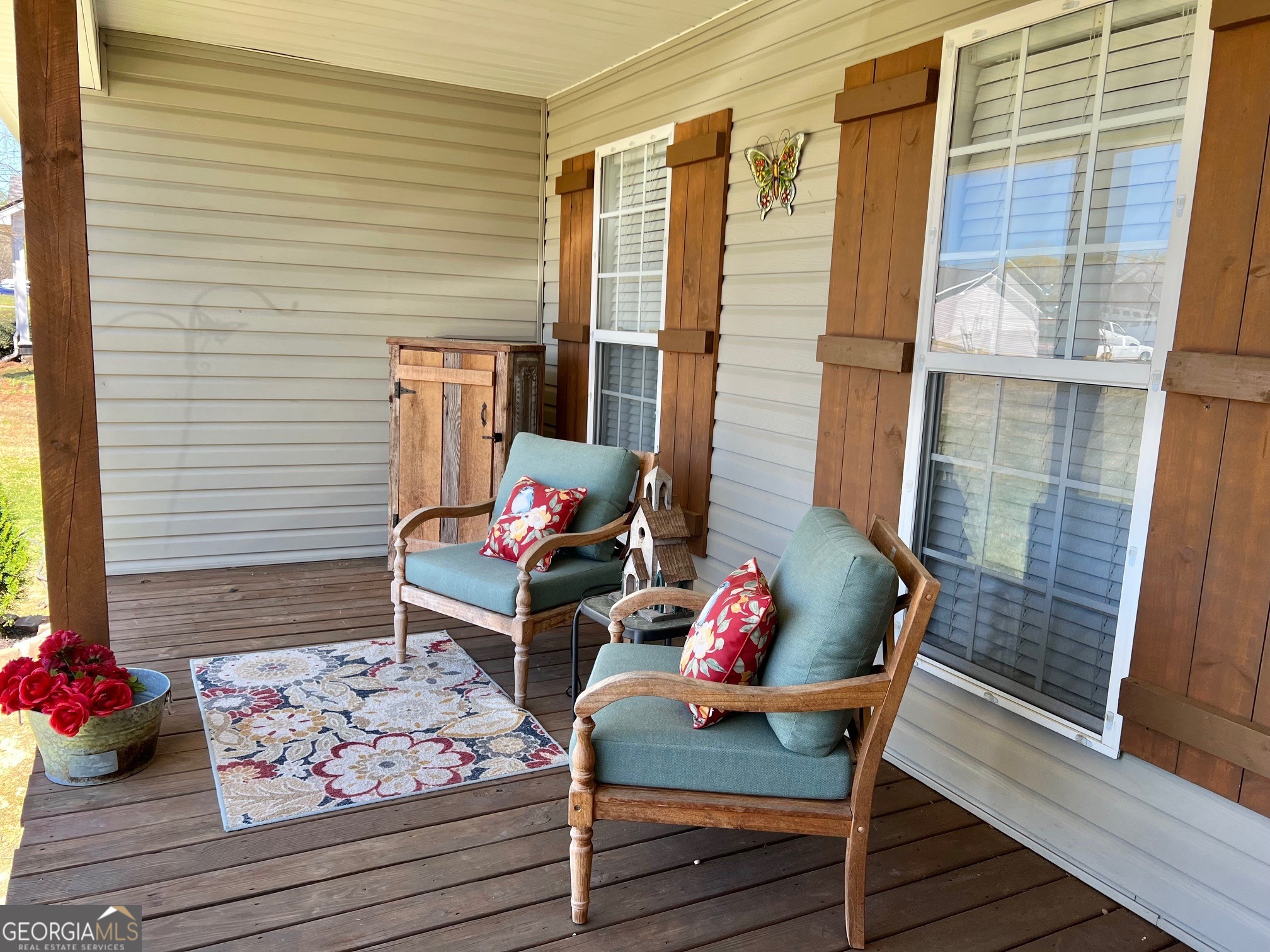 427 Chandler's Ridge Drive Chatsworth, GA 30705 - Photo 7 of 40 a outdoor space with furniture