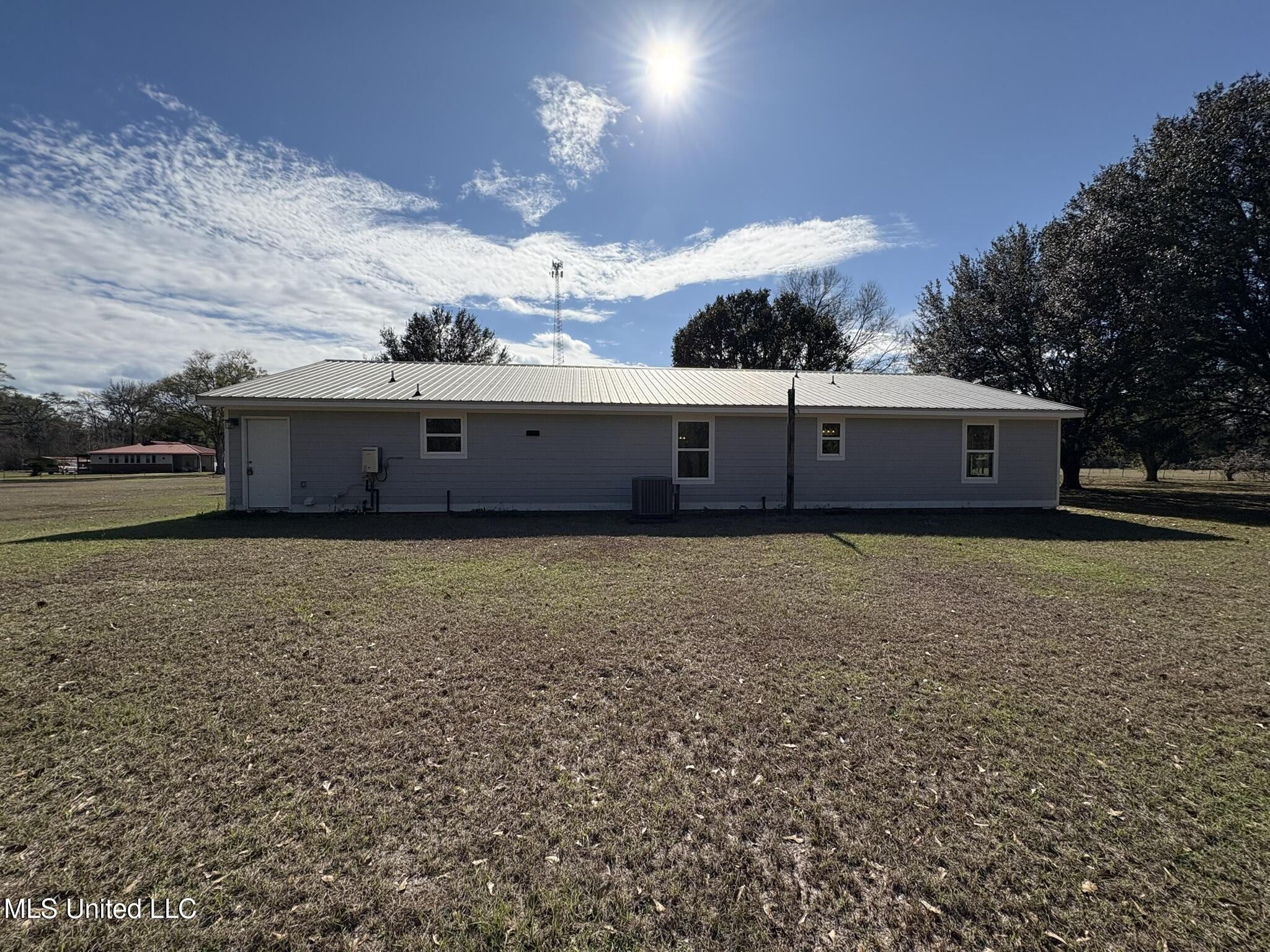 21704 Magnolia Springs Road Moss Point, MS 39562 - Photo 4 of 39 IMG_2818