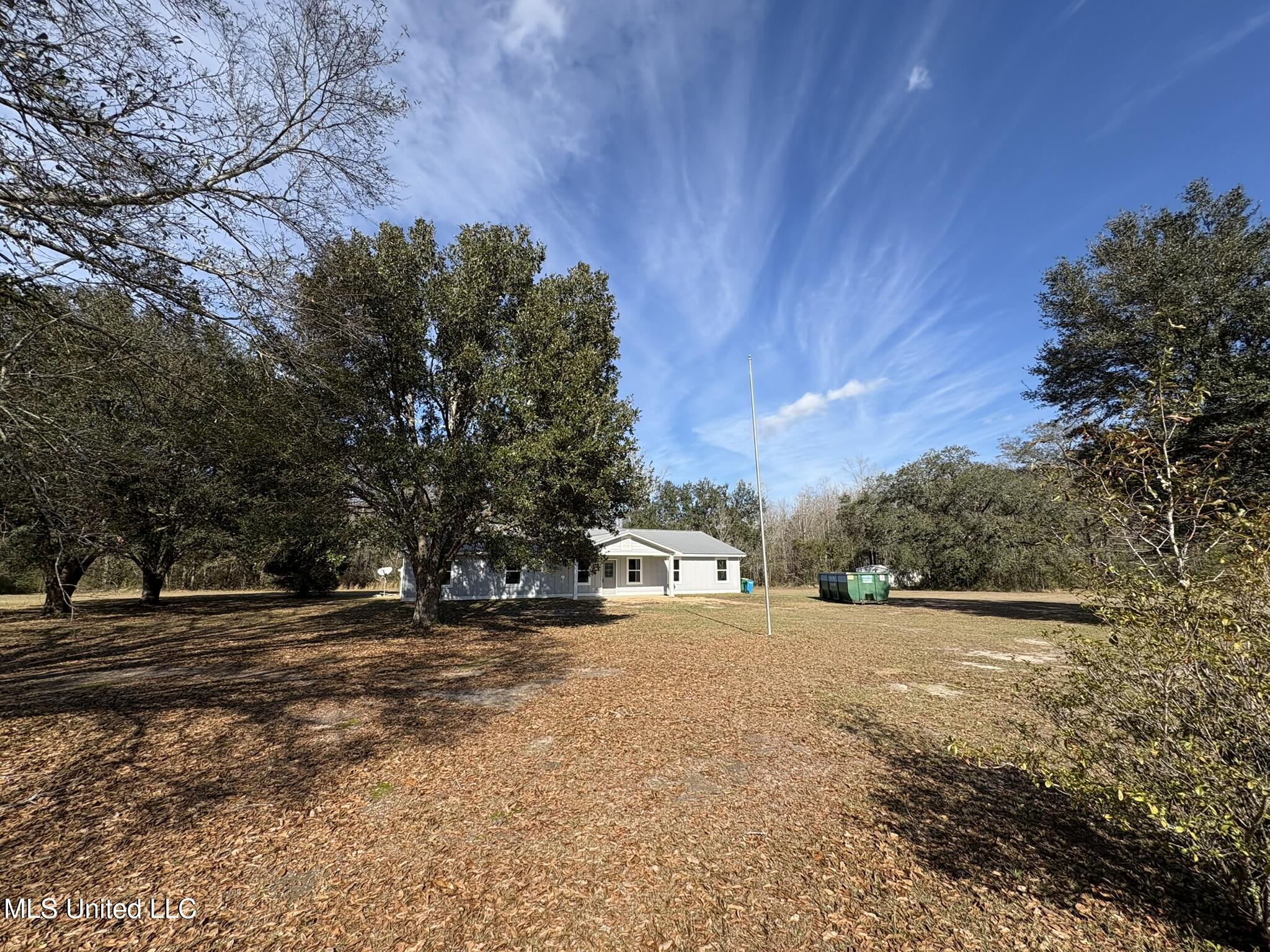 21704 Magnolia Springs Road Moss Point, MS 39562 - Photo 7 of 39 IMG_2857