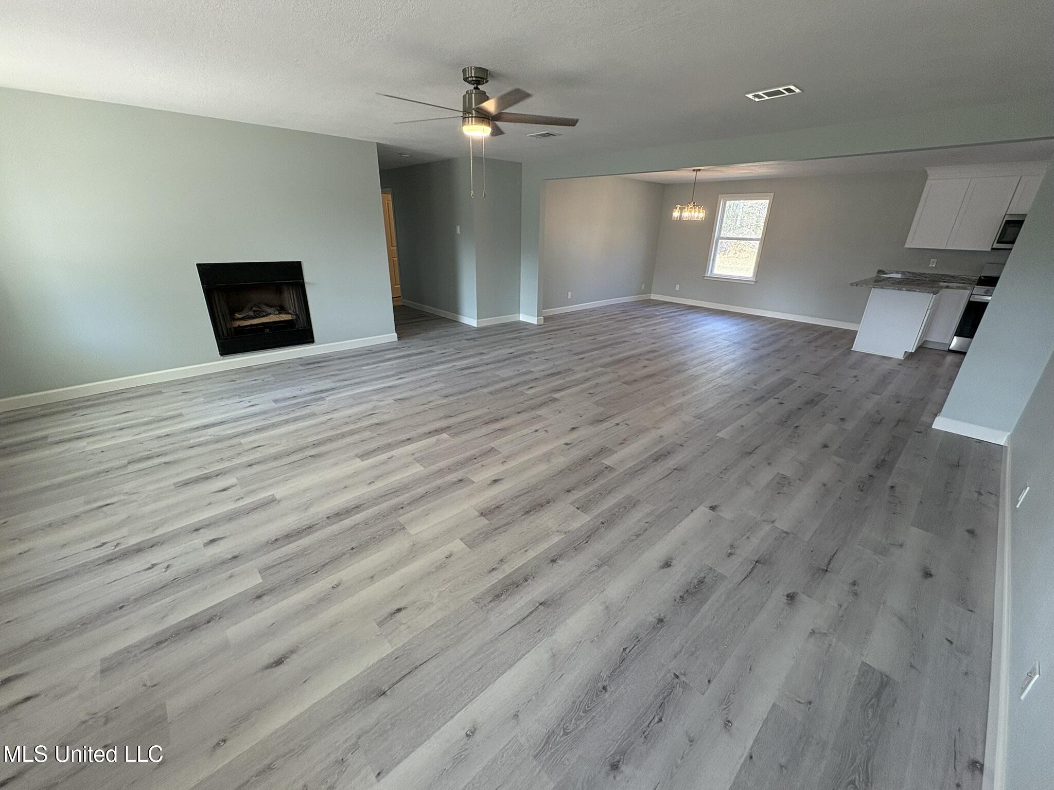 21704 Magnolia Springs Road Moss Point, MS 39562 - Photo 10 of 39 IMG_2825