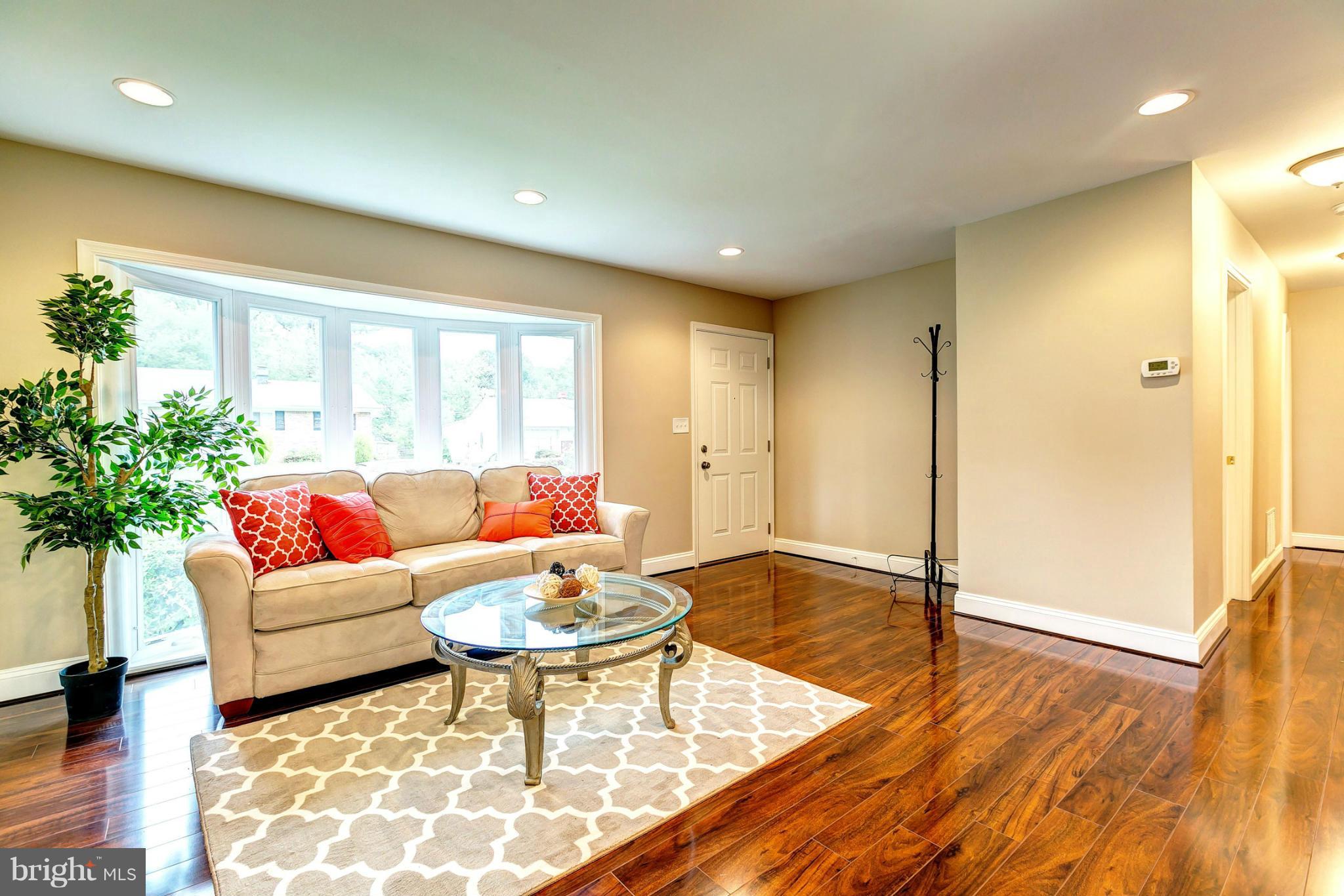 8823 Sigrid Road Randallstown, MD 21133 - Photo 3 of 30 Living Room