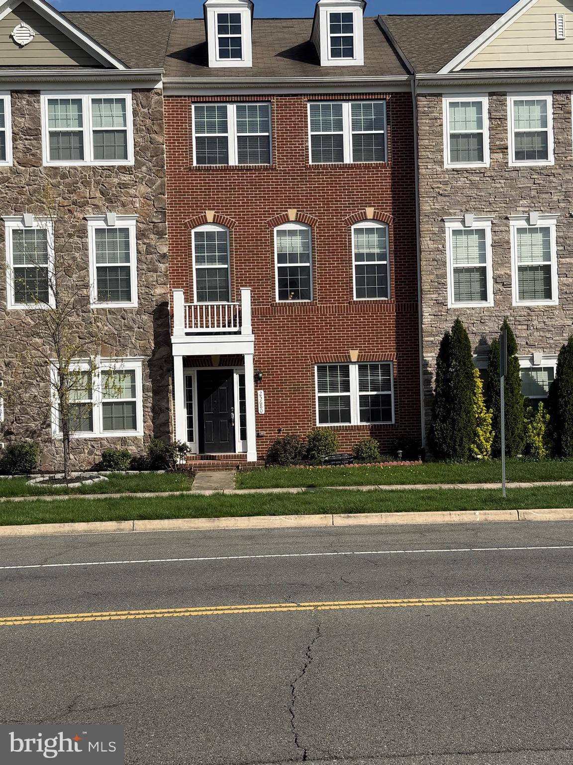 25680 Pleasant Valley Road Chantilly, VA 20152 - Photo 1 of 65