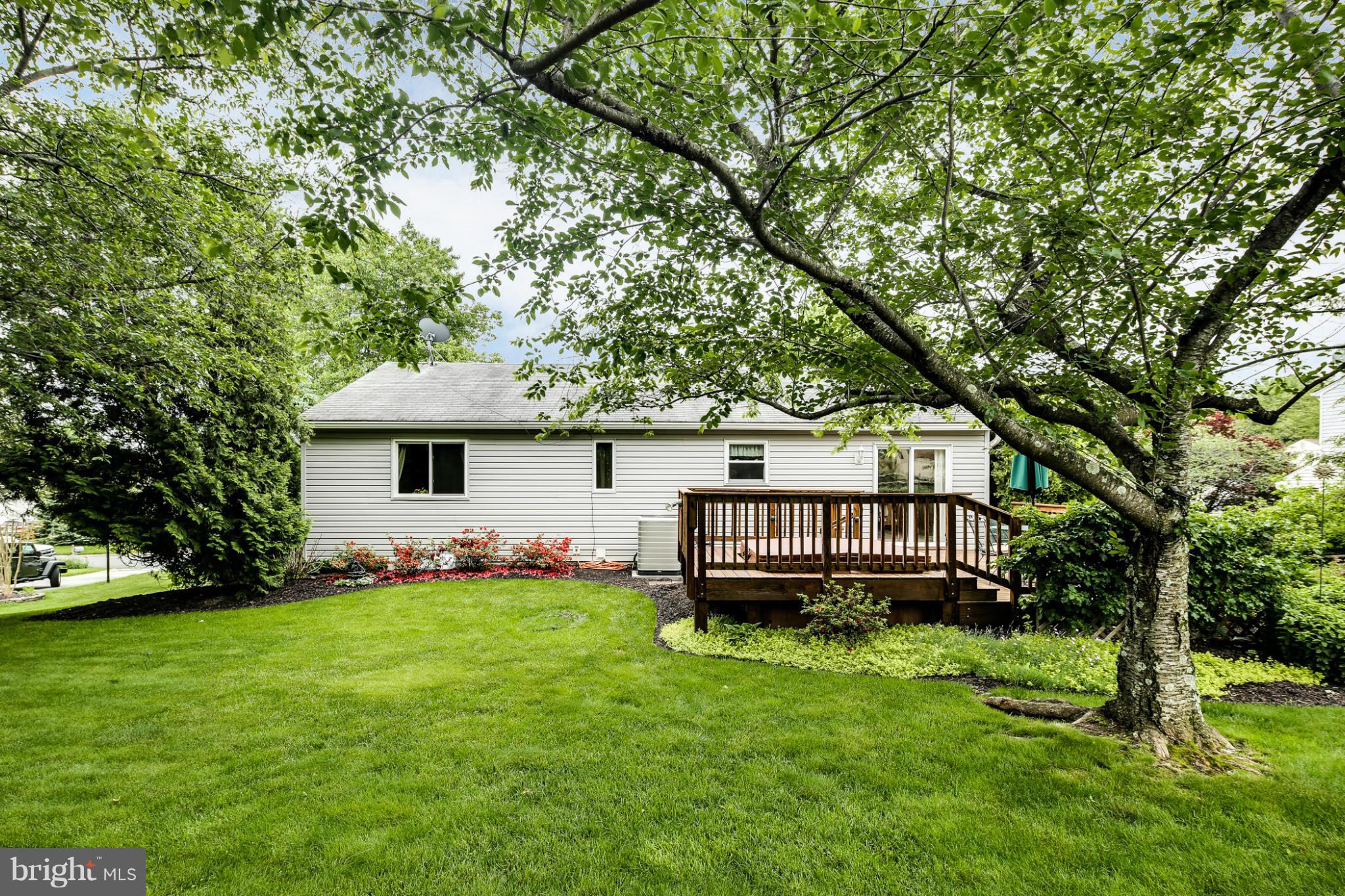 10411 Carlyn Ridge Road Damascus, MD 20872 - Photo 25 of 28 Exterior (Rear)