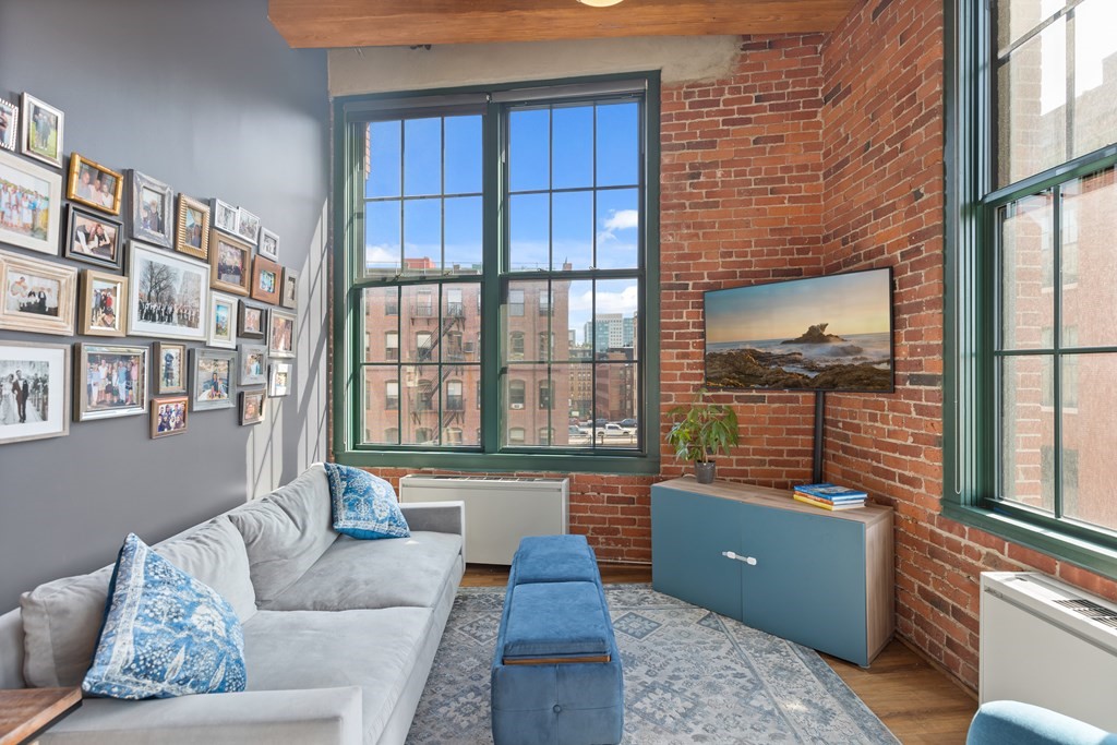 63 Melcher Street, Unit 403 Boston, MA 02210 - Photo 3 of 13