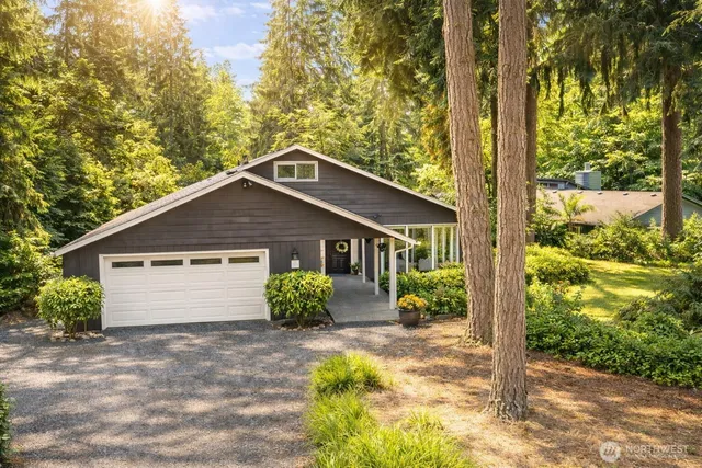 $1,275,000 | 10761 Bill Point Crest Northeast, Bainbridge Island, WA 98110