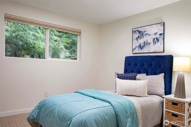 $1,275,000 | 10761 Bill Point Crest Northeast, Bainbridge Island, WA 98110