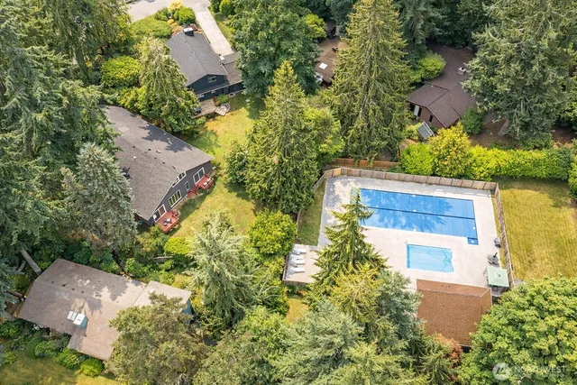 $1,275,000 | 10761 Bill Point Crest Northeast, Bainbridge Island, WA 98110