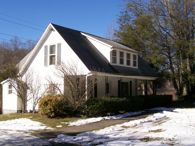 110 Ray Brown Road Boone, NC 28607 - Photo 2 of 18 Gallery Image 2
