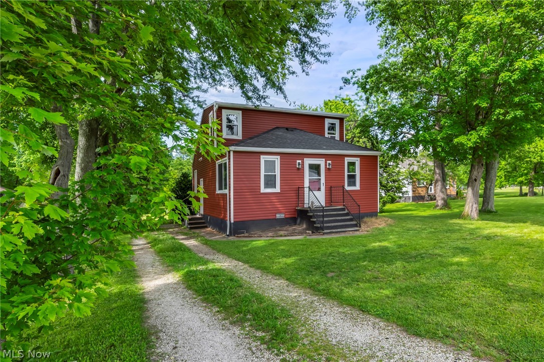 4927 Newton Falls Road Ravenna, OH 44266 - Photo 3 of 26