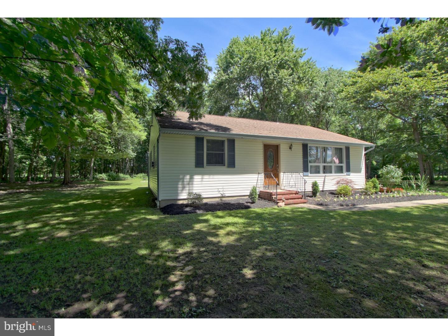 98 Stacy Haines Road Lumberton, NJ 08048 - Photo 3 of 25