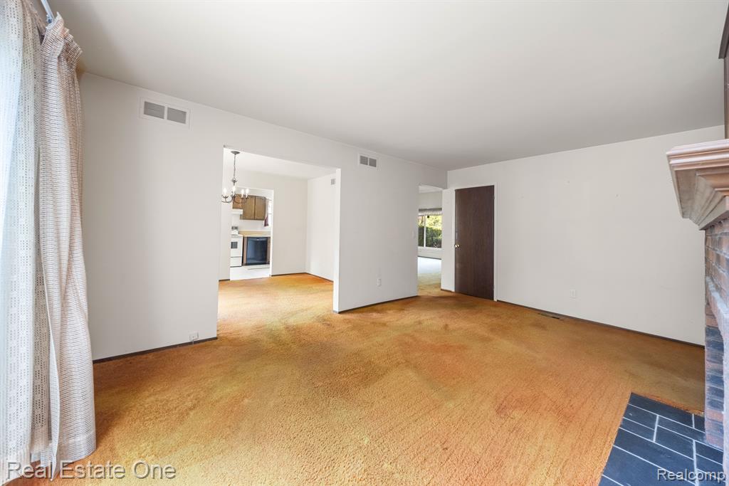24556 Park Ridge Court Novi, MI 48375 - Photo 12 of 34