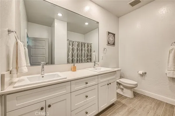 $644,500 | 1817 North Phillip Avenue, Clovis, CA 93619