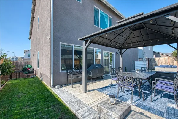 $644,500 | 1817 North Phillip Avenue, Clovis, CA 93619