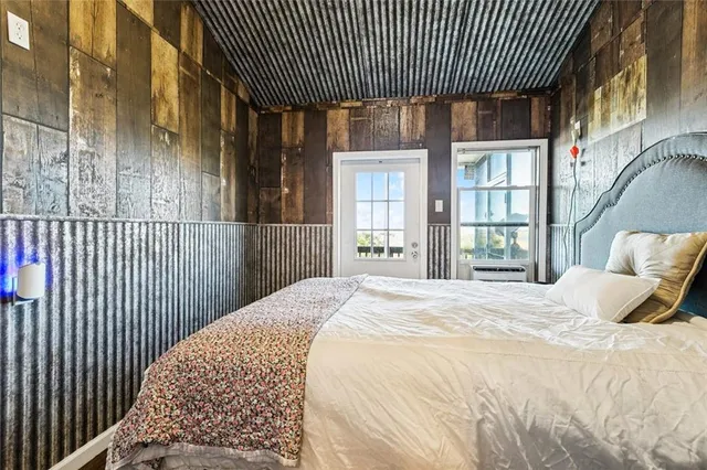 $479,000 | 5125 Hopedale Highway, St. Bernard, LA 70085