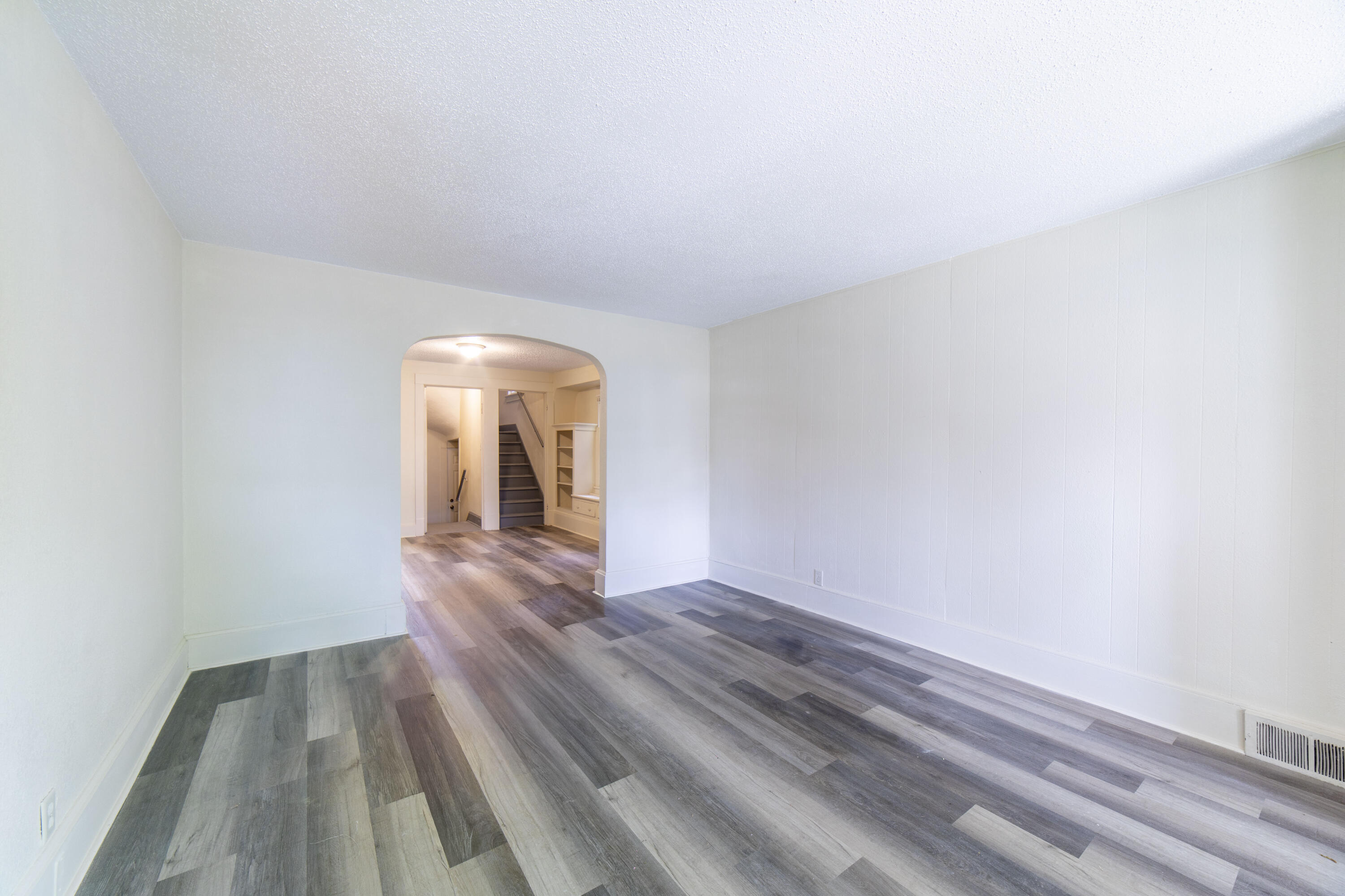 2222 North 51st Street Milwaukee, WI 53208 - Photo 6 of 26 Living Room