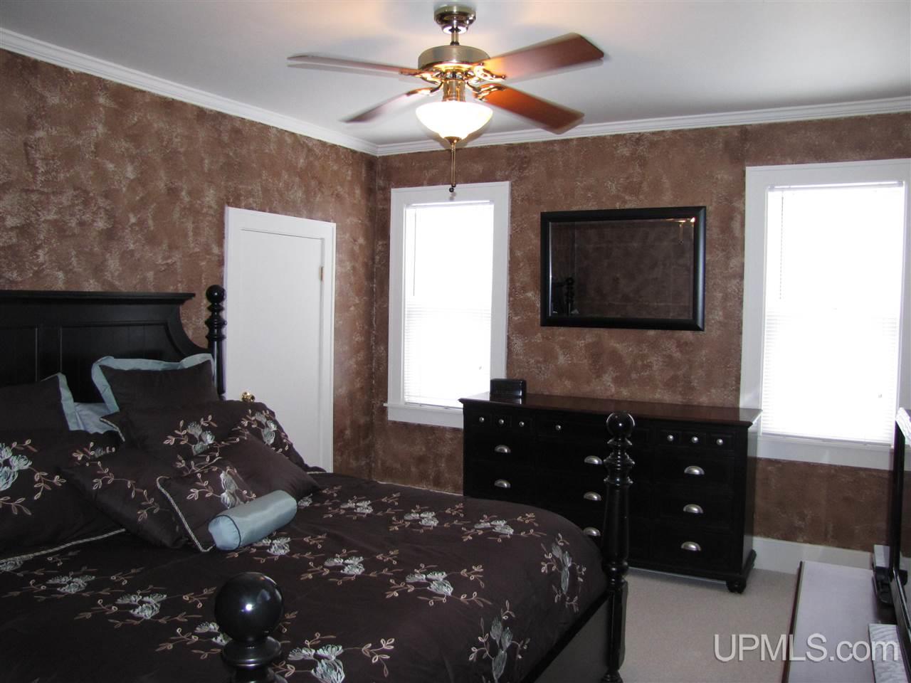 411 South 2nd Street Escanaba, MI 49829 - Photo 14 of 16