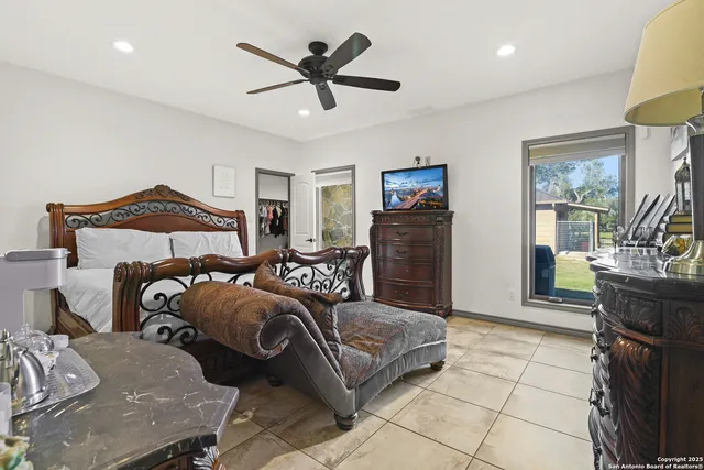 $1,190,000 | 584 Arbor View, Adkins, TX 78101