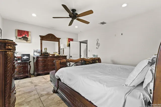 $1,190,000 | 584 Arbor View, Adkins, TX 78101