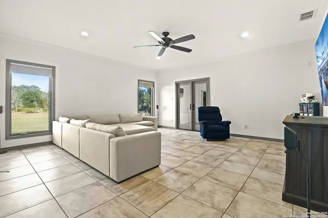 $1,190,000 | 584 Arbor View, Adkins, TX 78101