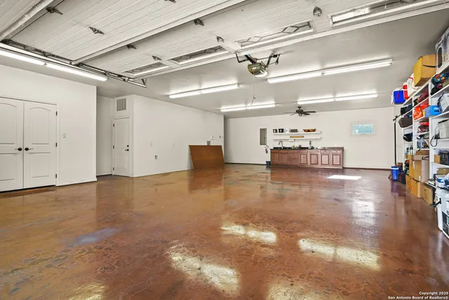 $1,190,000 | 584 Arbor View, Adkins, TX 78101