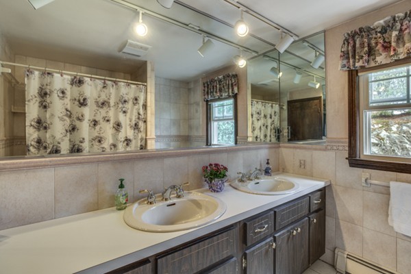 4 Arthur Road Wakefield, MA 01880 - Photo 13 of 30