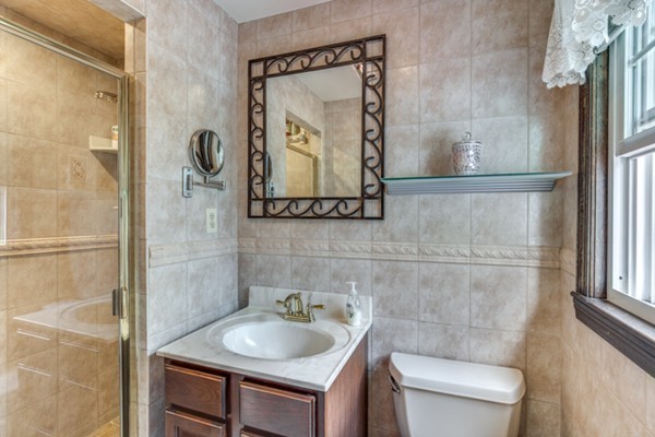 4 Arthur Road Wakefield, MA 01880 - Photo 15 of 30