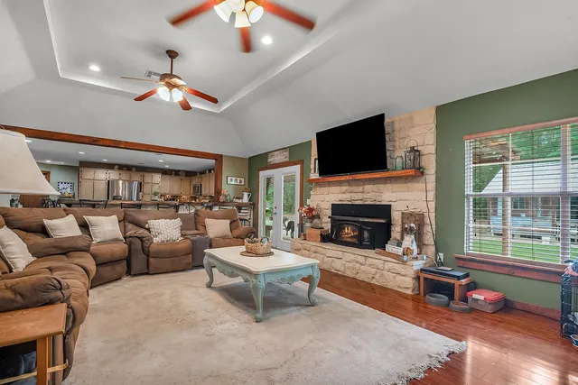 $385,000 | 267 County Road 2827, Warren, TX 77664