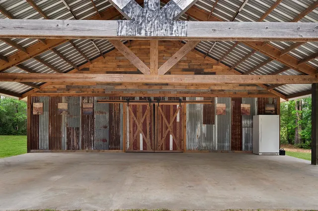 $385,000 | 267 County Road 2827, Warren, TX 77664