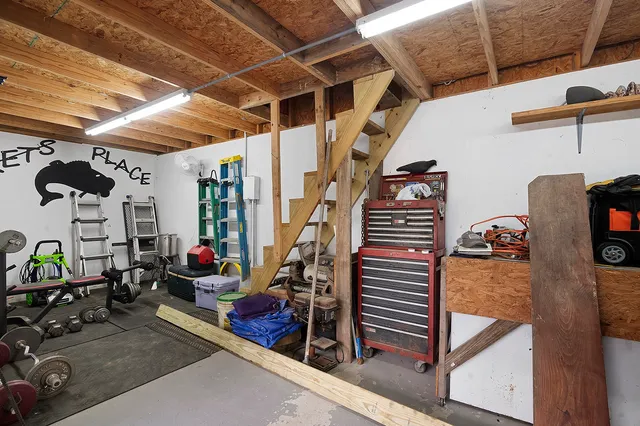 $385,000 | 267 County Road 2827, Warren, TX 77664