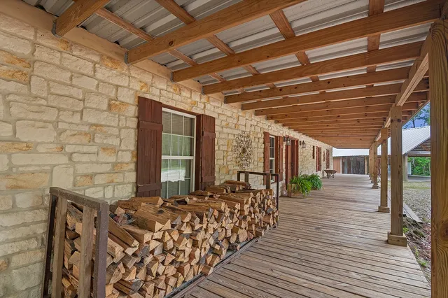 $385,000 | 267 County Road 2827, Warren, TX 77664