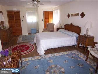 28 Bolton Road Hamilton, NJ 08610 - Photo 6 of 7 Bedroom - Main