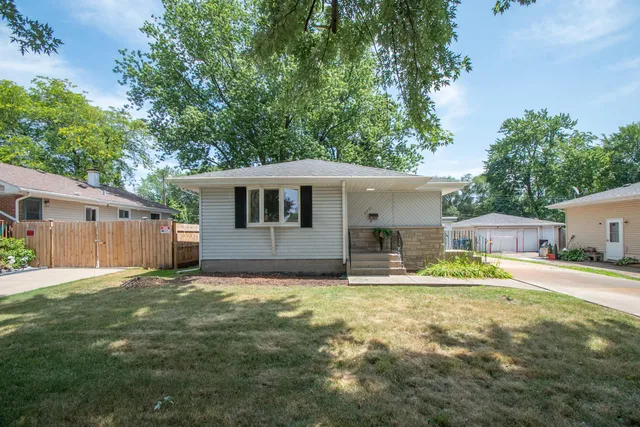 $355,000 | 8951 O O Day Drive, Highland, IN 46322