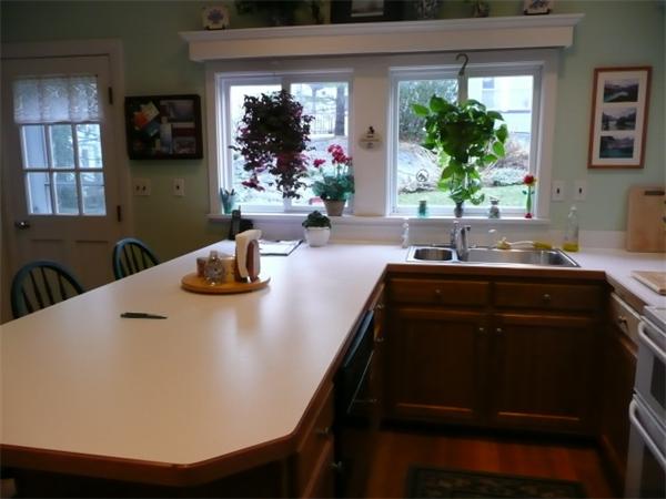 3 Guernsey Street Marblehead, MA 01945 - Photo 5 of 17 Gallery Image 5