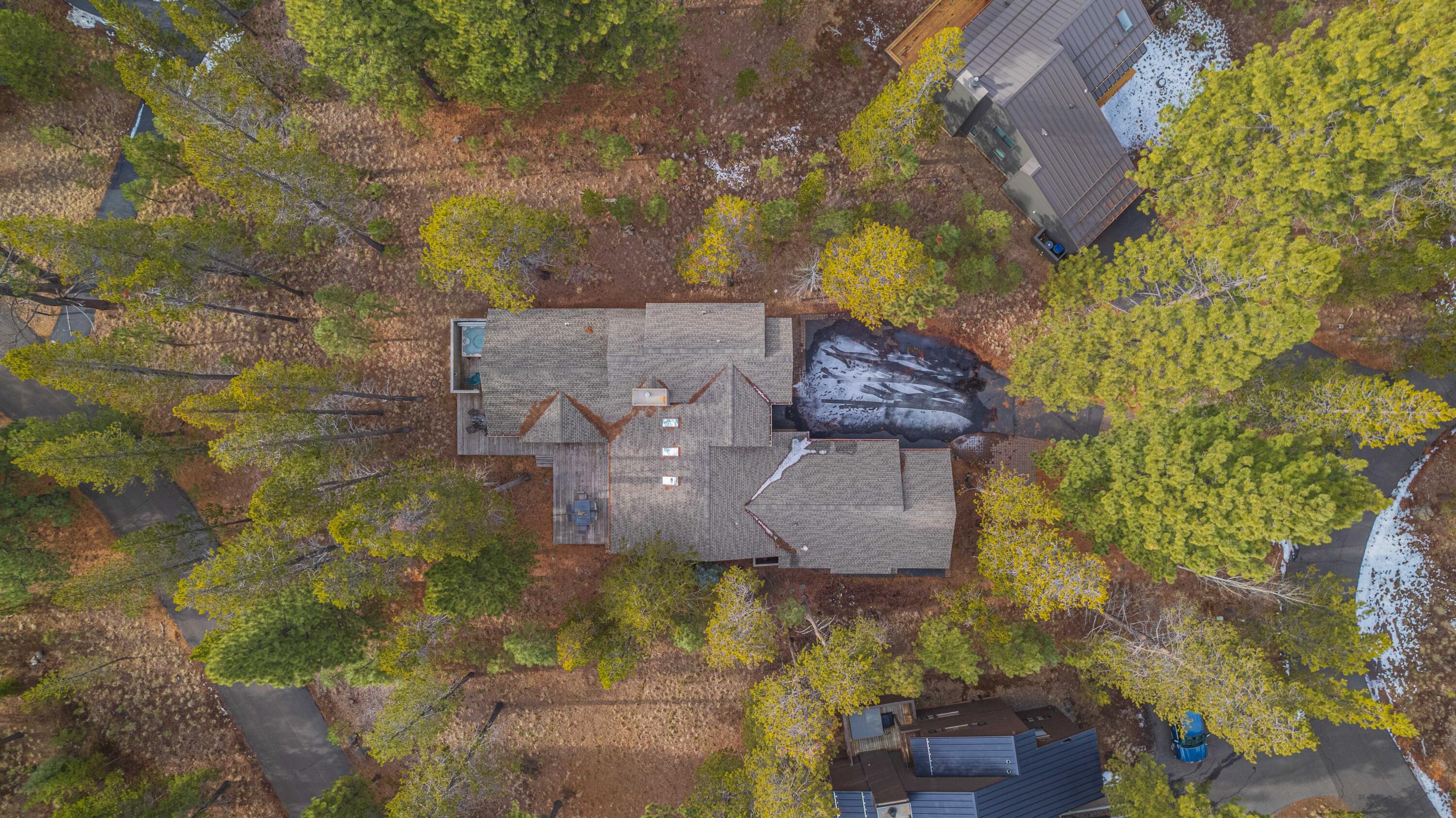 57655 Aspen Lane, Unit 2 Sunriver, OR 97707 - Photo 47 of 47 47 - overhead drone footprint